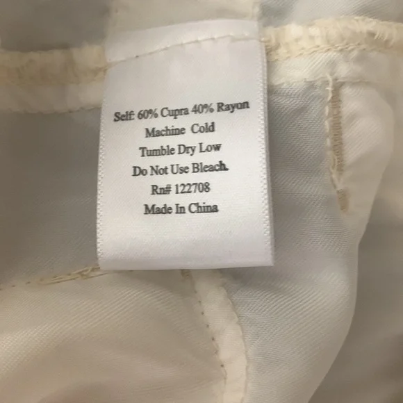 Johnny Was Pete & Greta Cargo Pants. - Picture 11 of 11